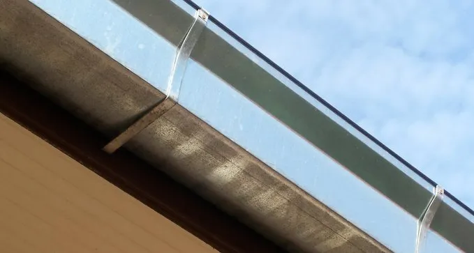 Instalación de canalones ​en Rivas-Vaciamadrid